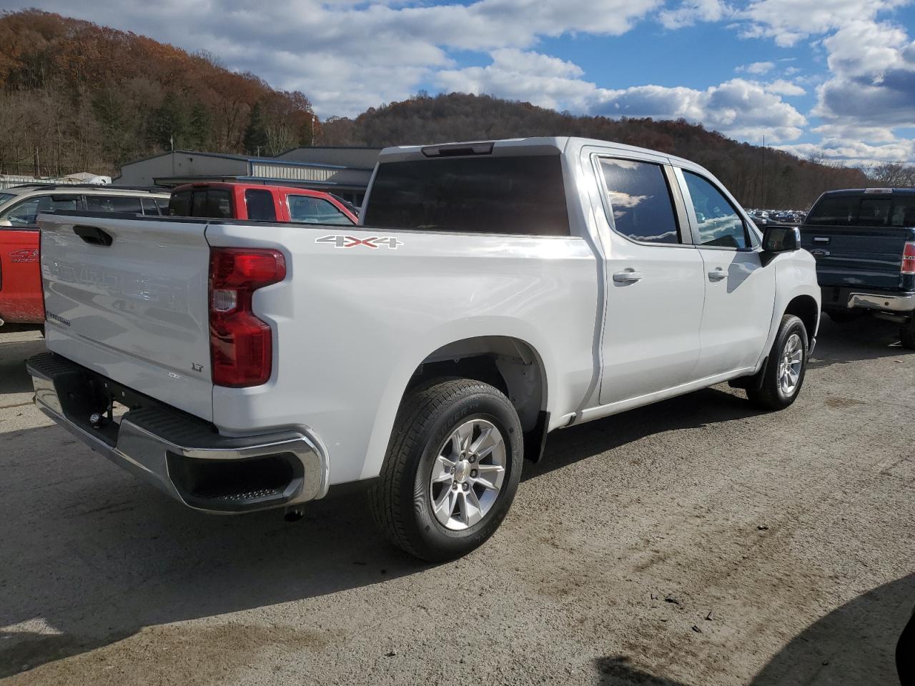 Chevrolet Silverado K1500 Lt Image 2