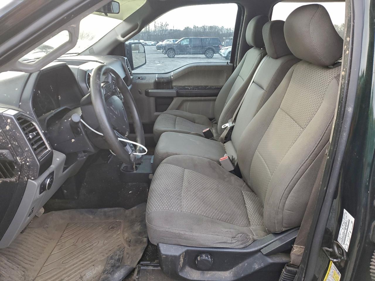 Ford F-150 Supercrew Image 7