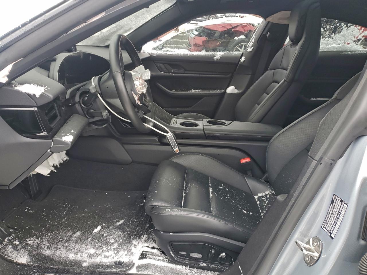 Porsche Taycan Image 3