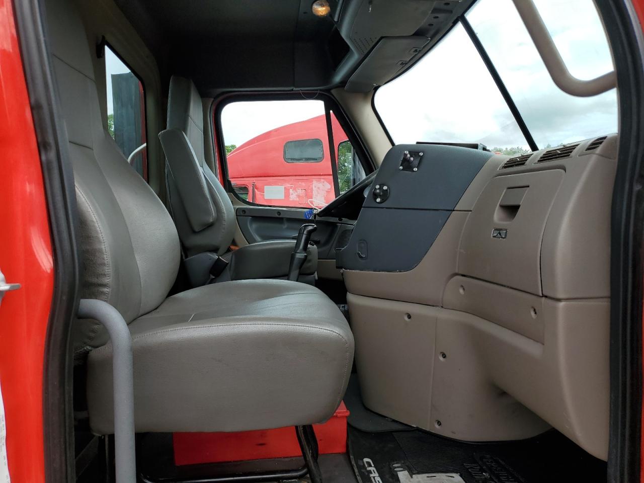 Freightliner Cascadia 1 Image 6