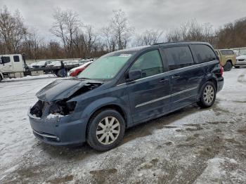  Salvage Chrysler Minivan