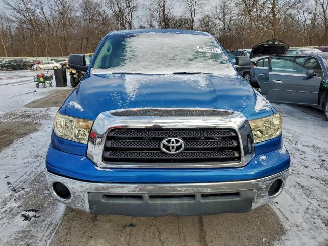 Toyota Tundra Double Cab Image 4