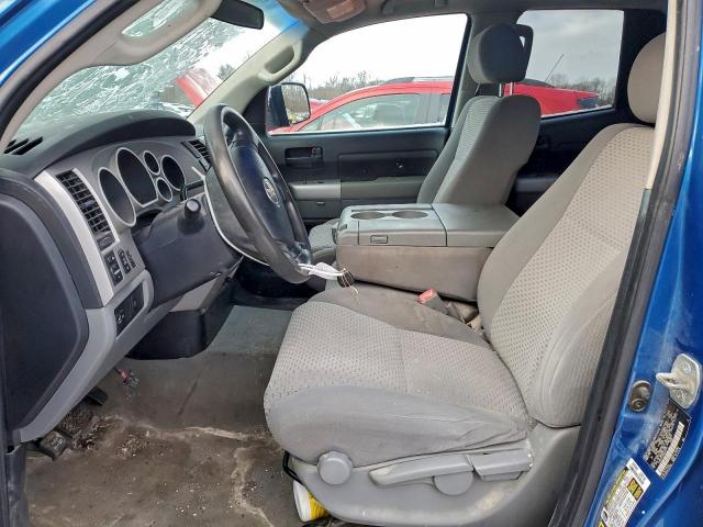 Toyota Tundra Double Cab Image 11