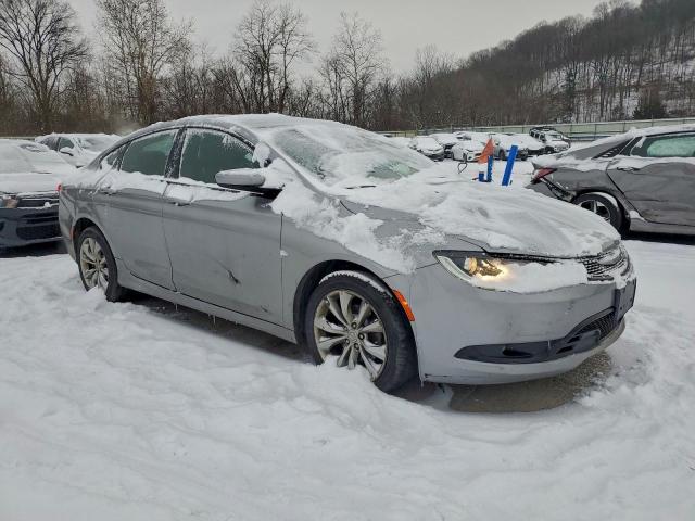Chrysler 200 S Image 2