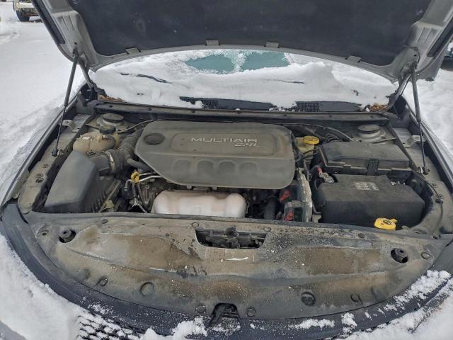 Chrysler 200 S Image 6