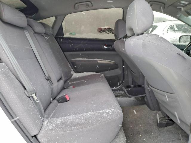 Toyota Prius Image 12