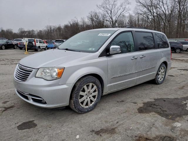  Salvage Chrysler Minivan