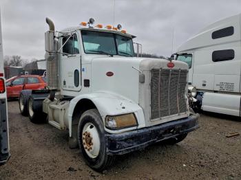  Salvage Peterbilt 579
