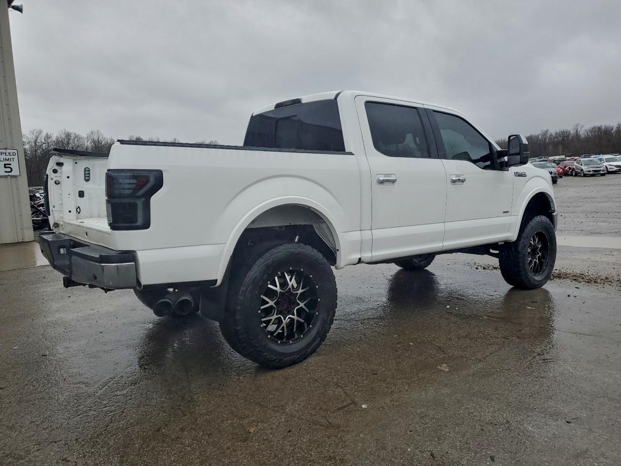 Ford F-150 Supercrew Image 8