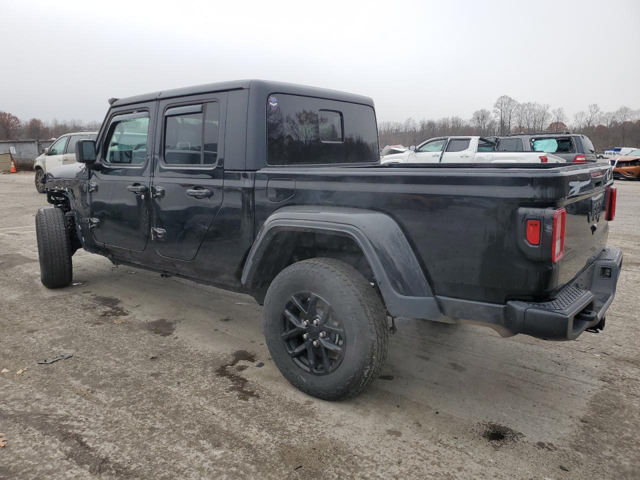Jeep Gladiator Sport Image 2