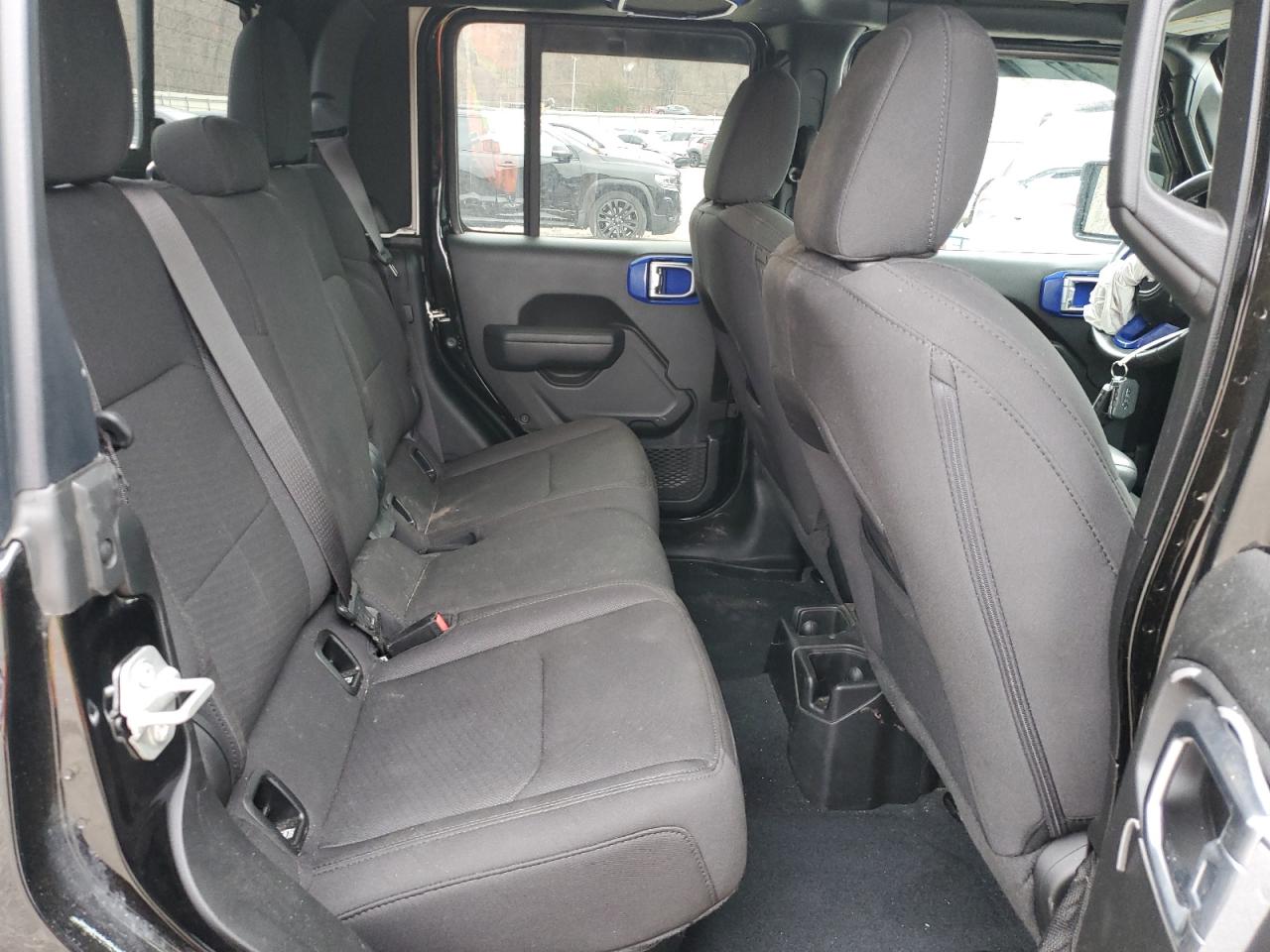 Jeep Gladiator Sport Image 9