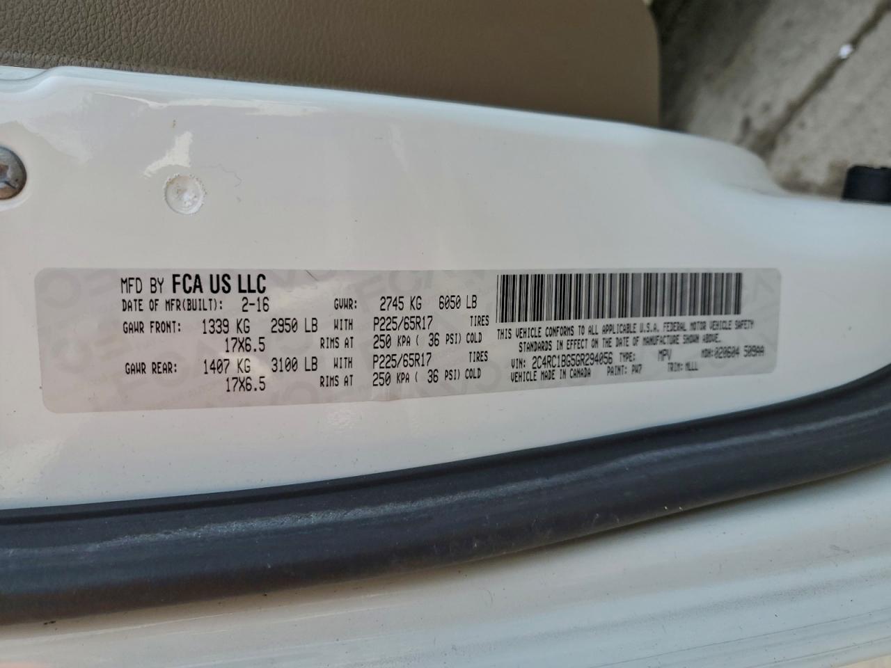 Chrysler Minivan Touring Image 6