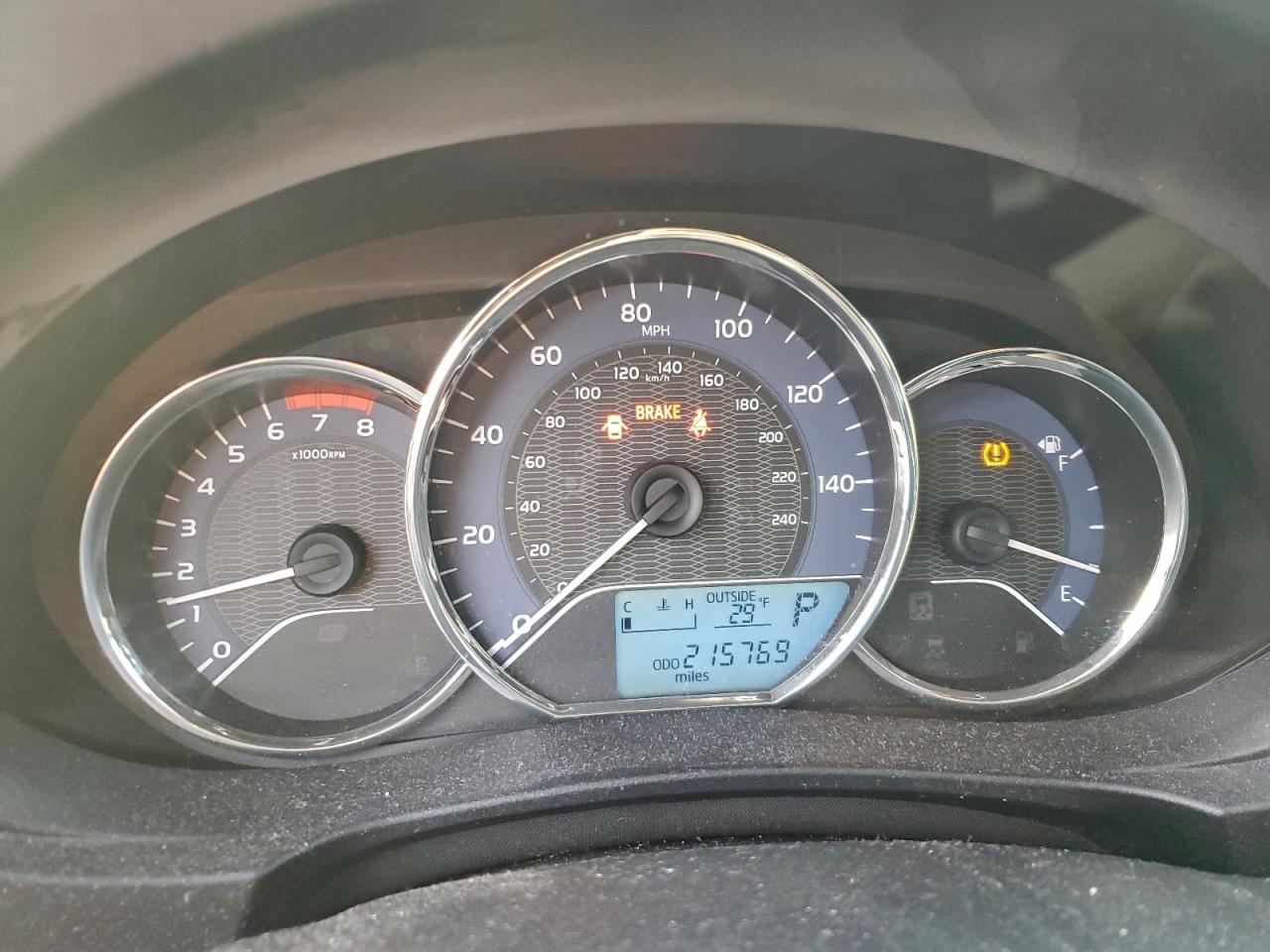 Toyota Corolla L Image 8