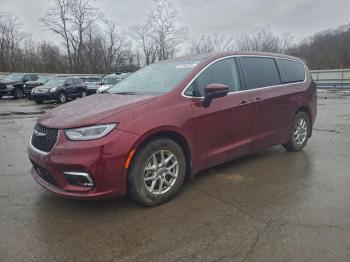  Salvage Chrysler Pacifica