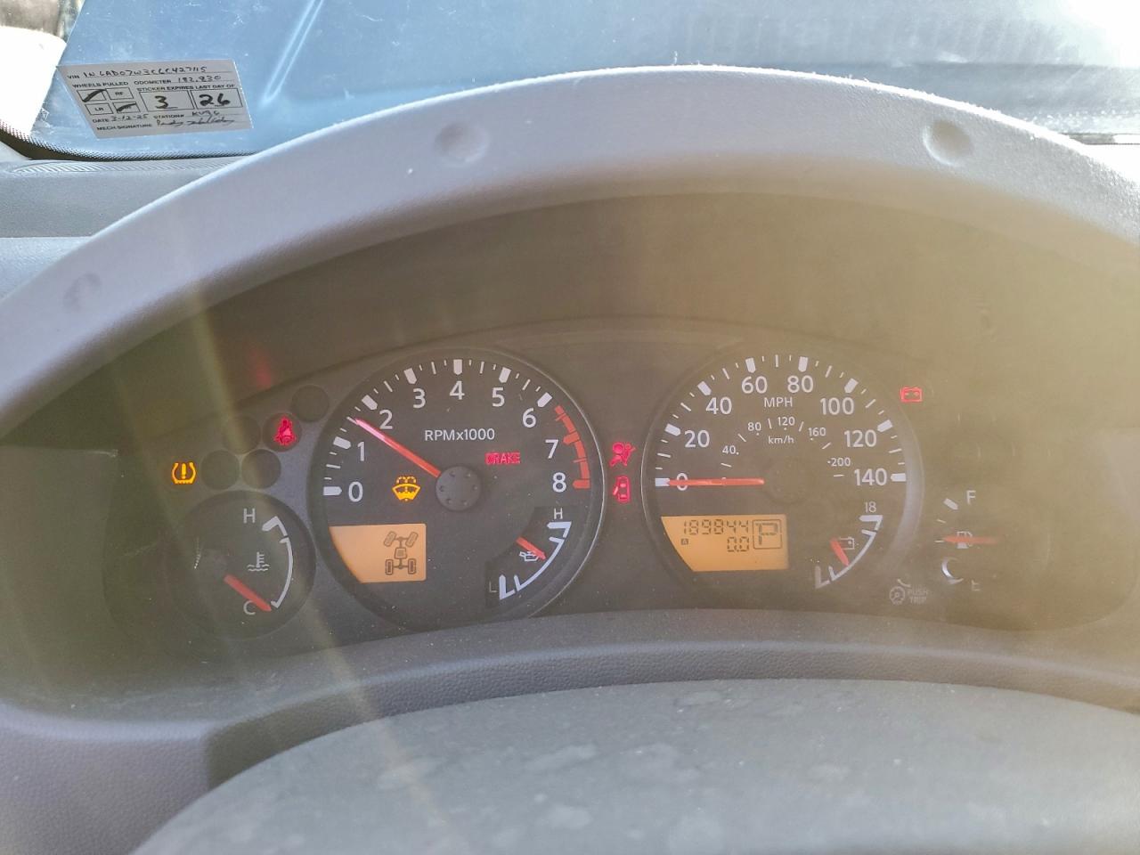 Nissan Frontier Crew Cab Le Image 12