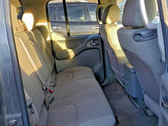 Nissan Frontier Crew Cab Le Image 7