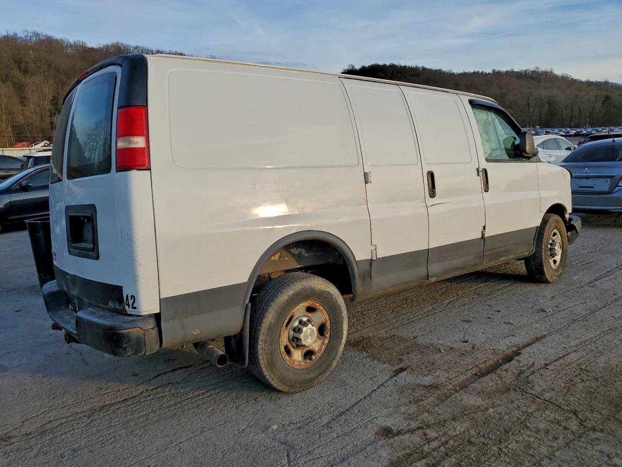 Chevrolet Express Image 5