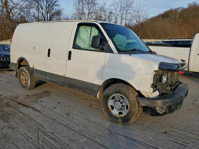 Chevrolet Express Image 3