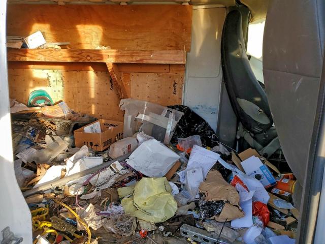 Chevrolet Express Image 10