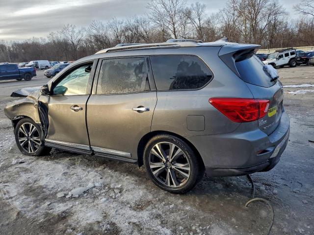 Nissan Pathfinder Platinum Image 10