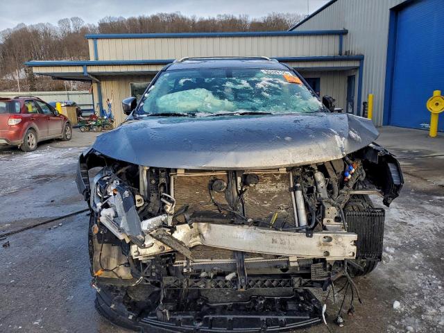 Nissan Pathfinder Platinum Image 2