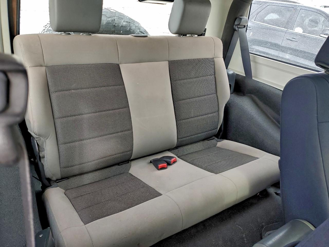 Jeep Wrangler X Image 8