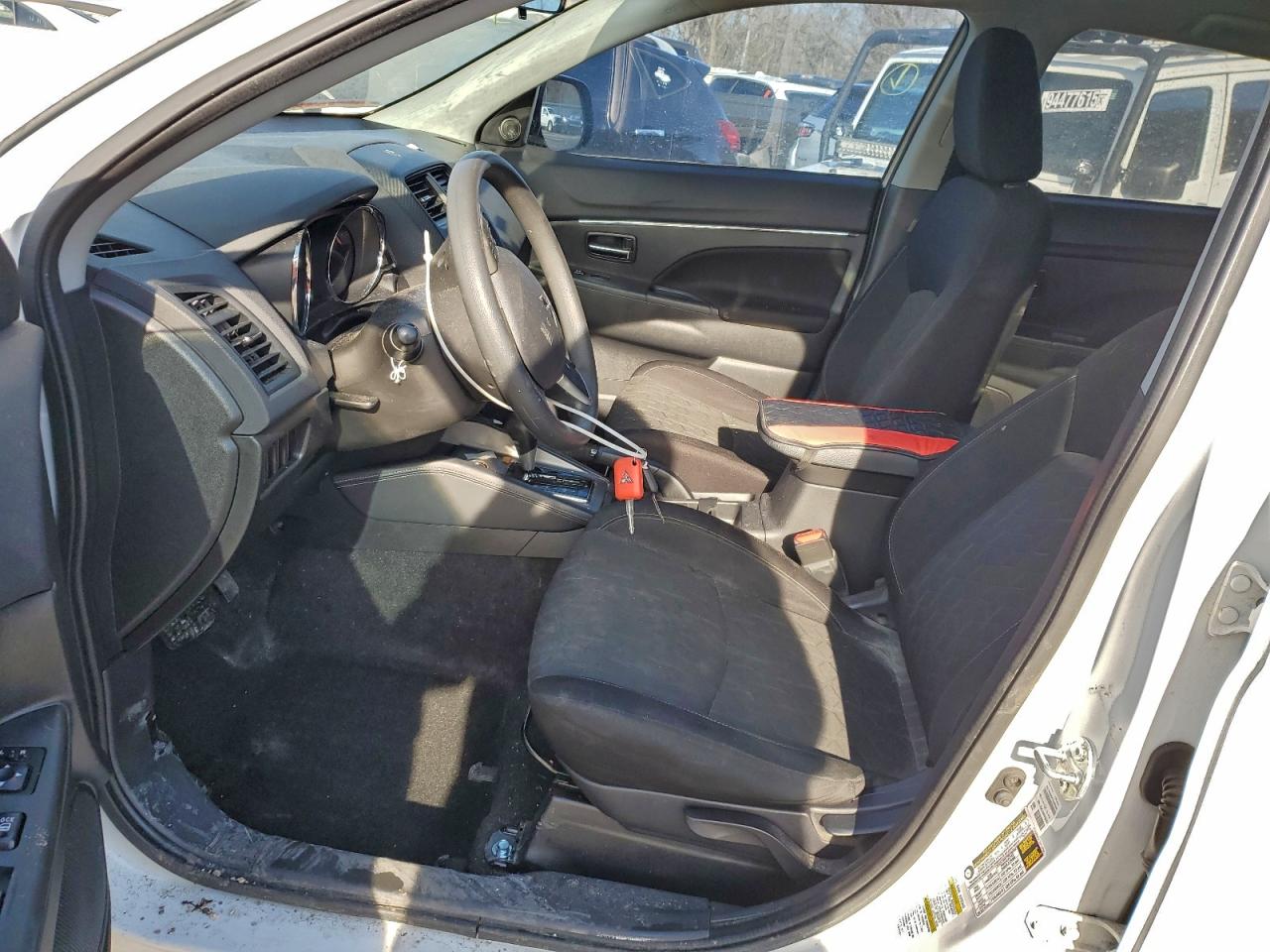 Mitsubishi Outlander Es Image 14