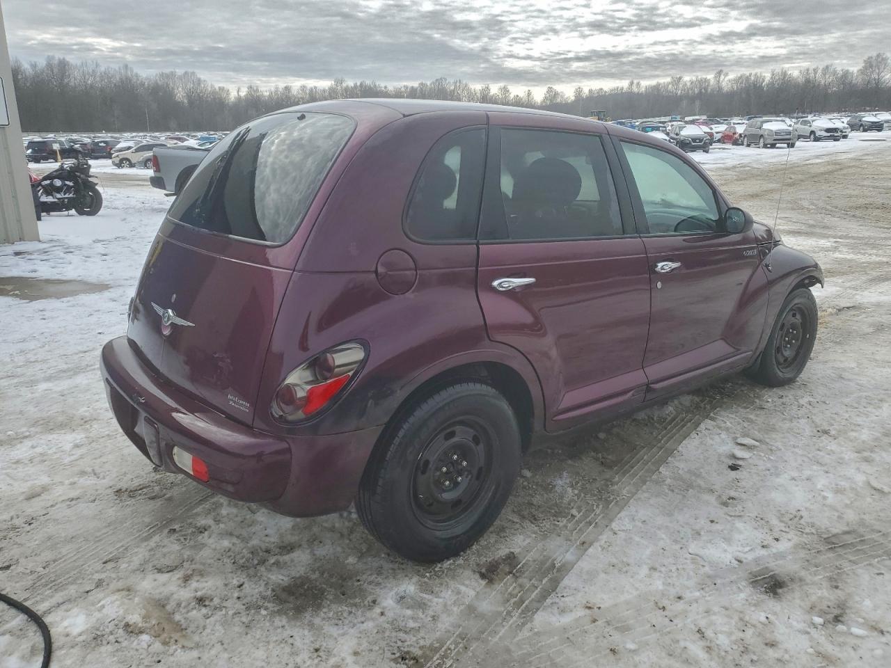 Chrysler PT Cruiser Touring Image 3