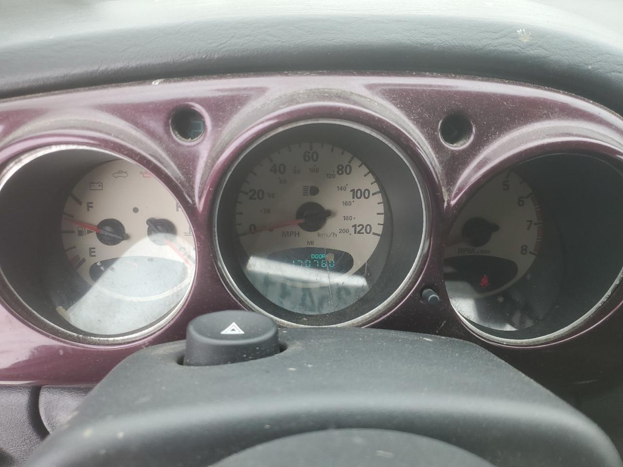 Chrysler PT Cruiser Touring Image 8