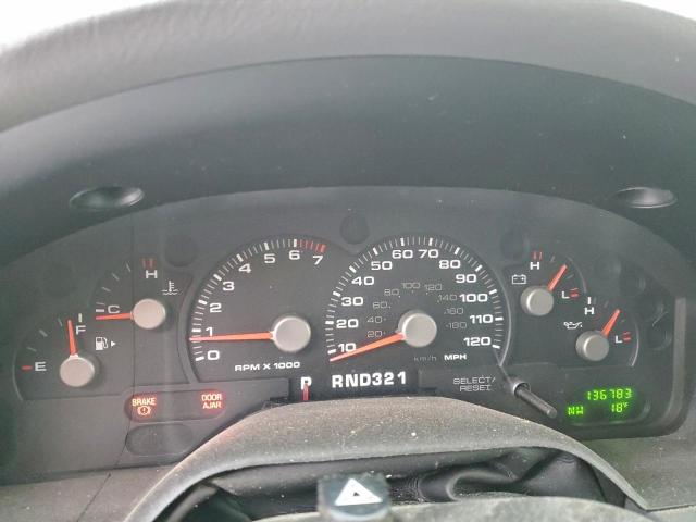 Ford Explorer Xlt Image 8