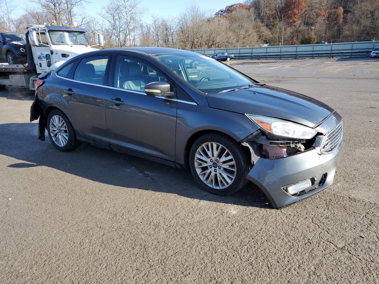 Ford Focus Titanium Image 2