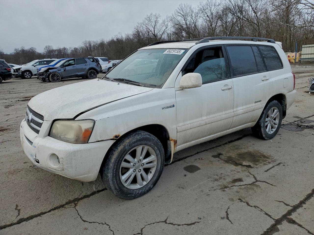 Toyota Highlander Hybrid Image 1