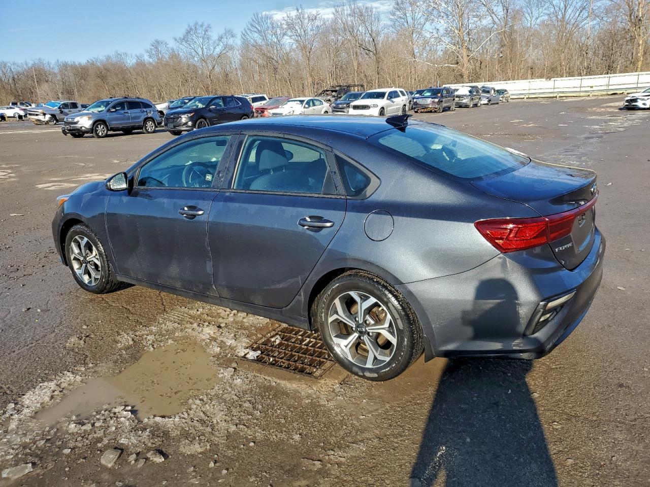 Kia Forte Fe Image 3