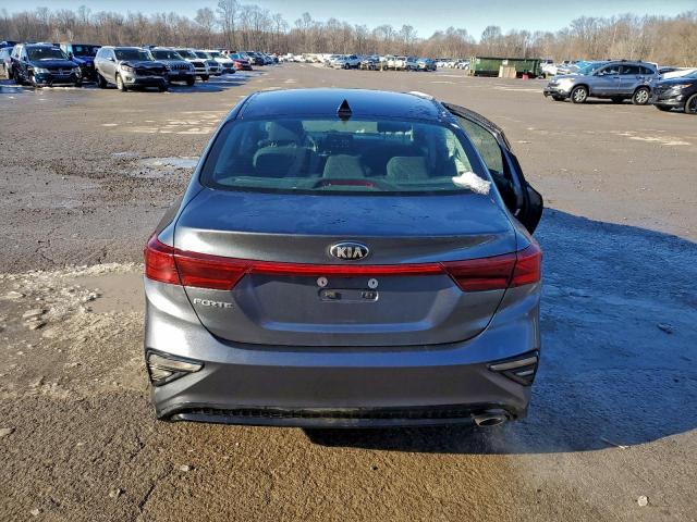 Kia Forte Fe Image 5