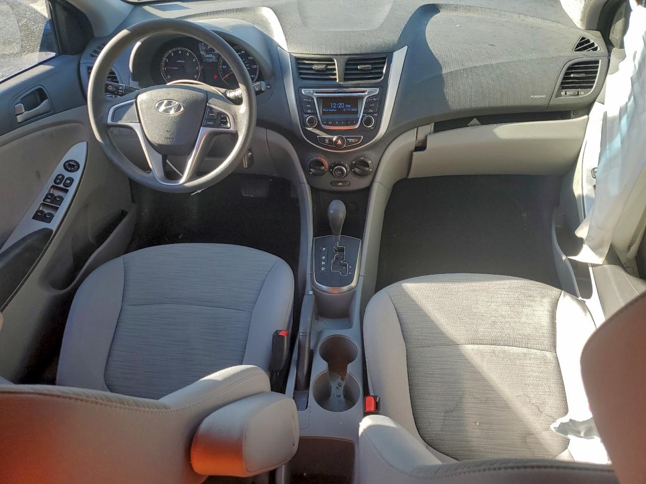 Hyundai ACCENT Se Image 4
