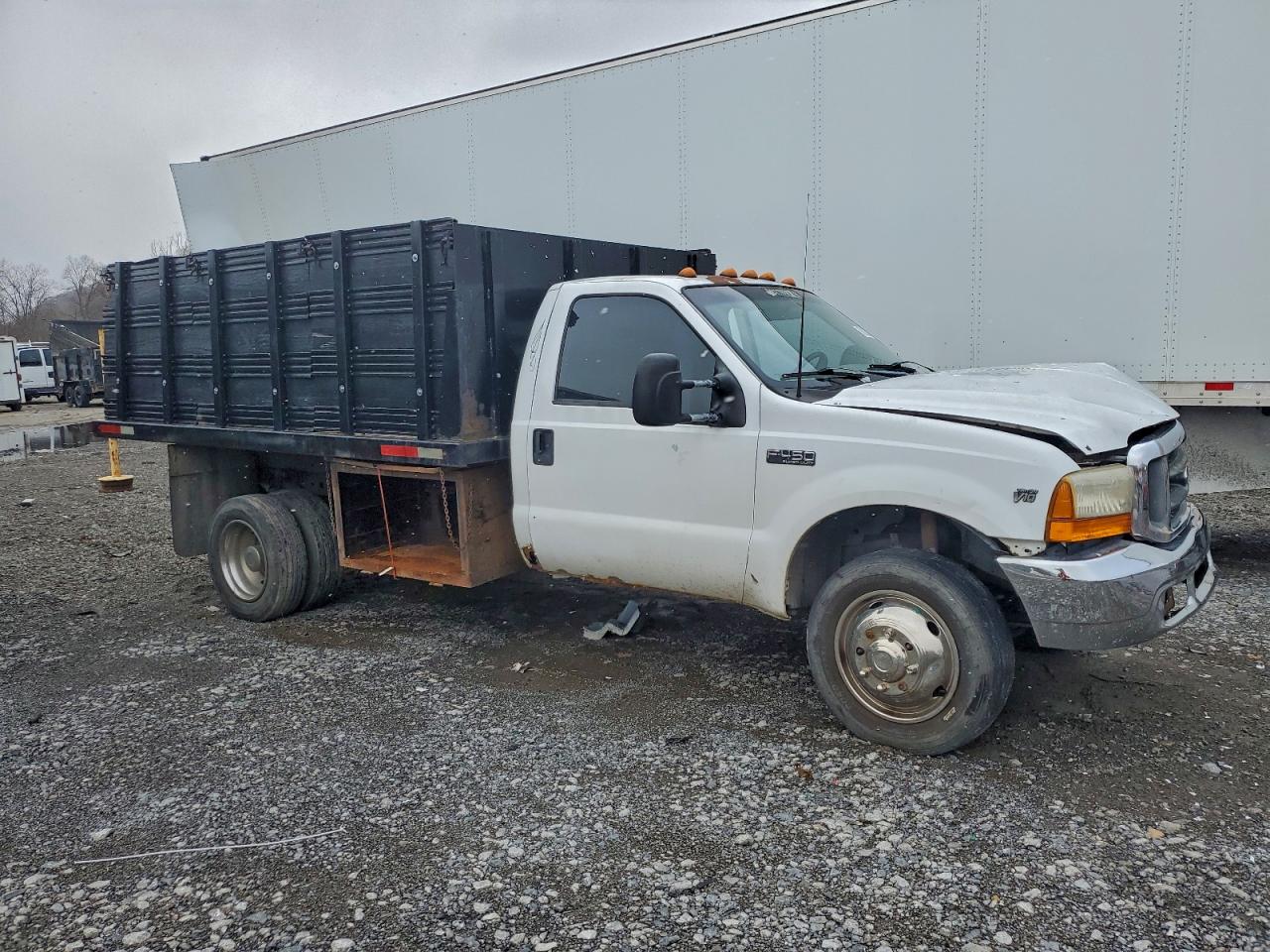 Ford F-450 Super Duty Image 3