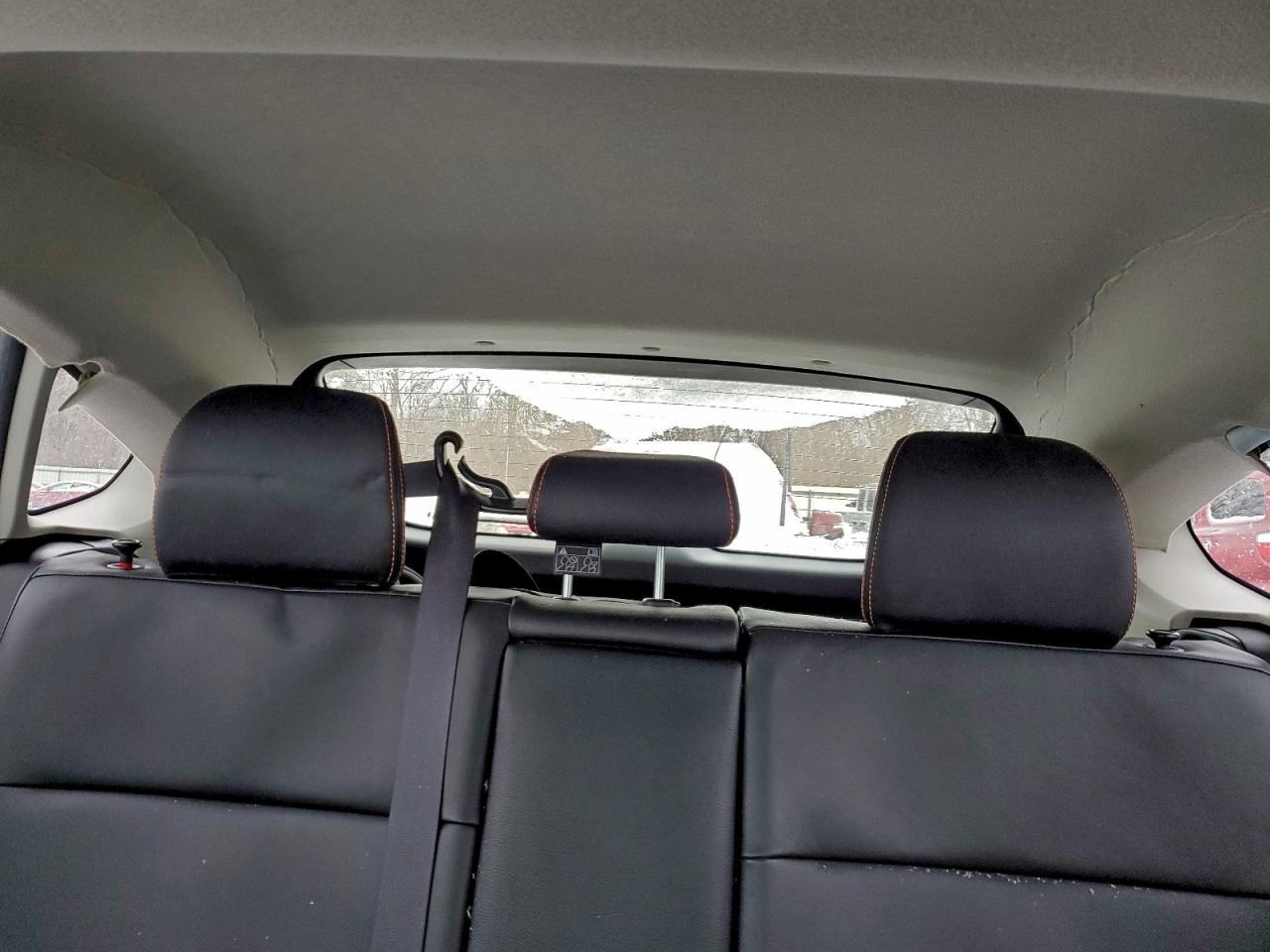 Subaru Crosstrek Limited Image 6