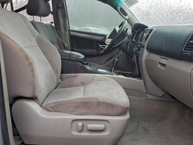 Toyota 4Runner Sr5 Image 5