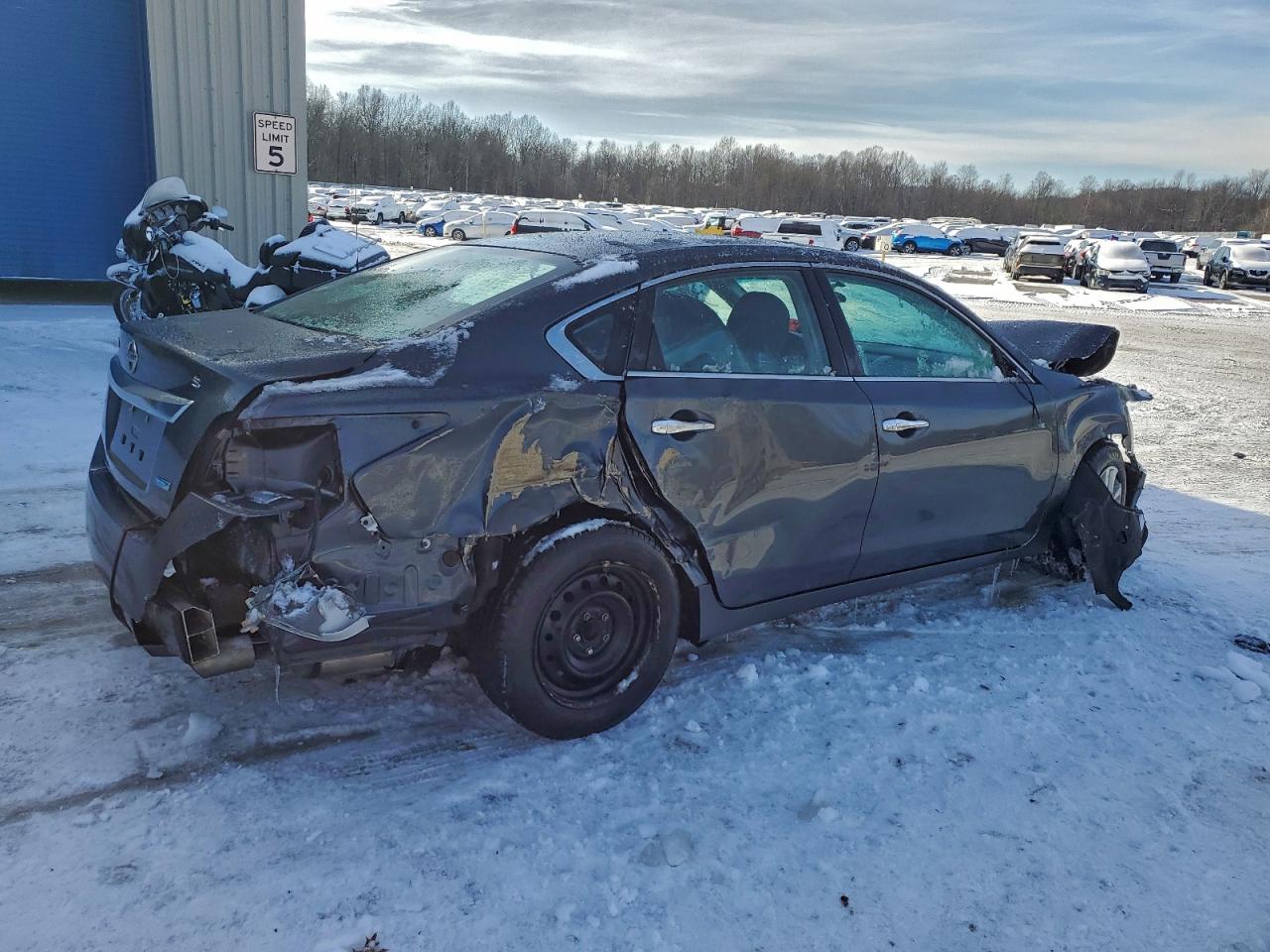 Nissan Altima 2.5 Image 4