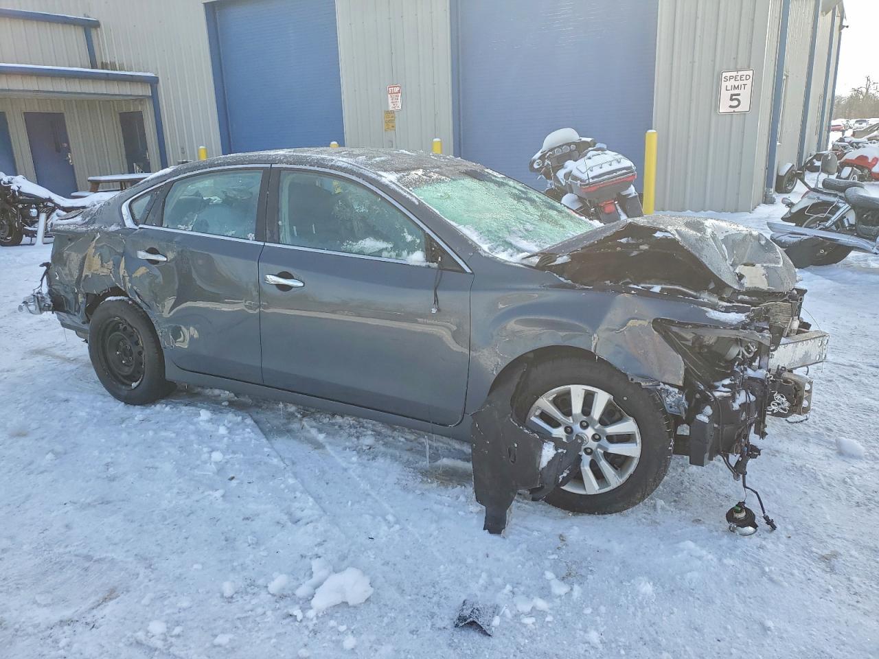 Nissan Altima 2.5 Image 6