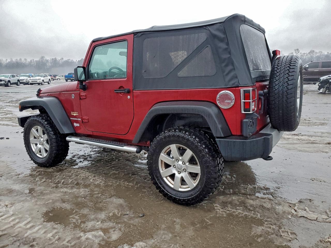 Jeep Wrangler Sahara Image 11