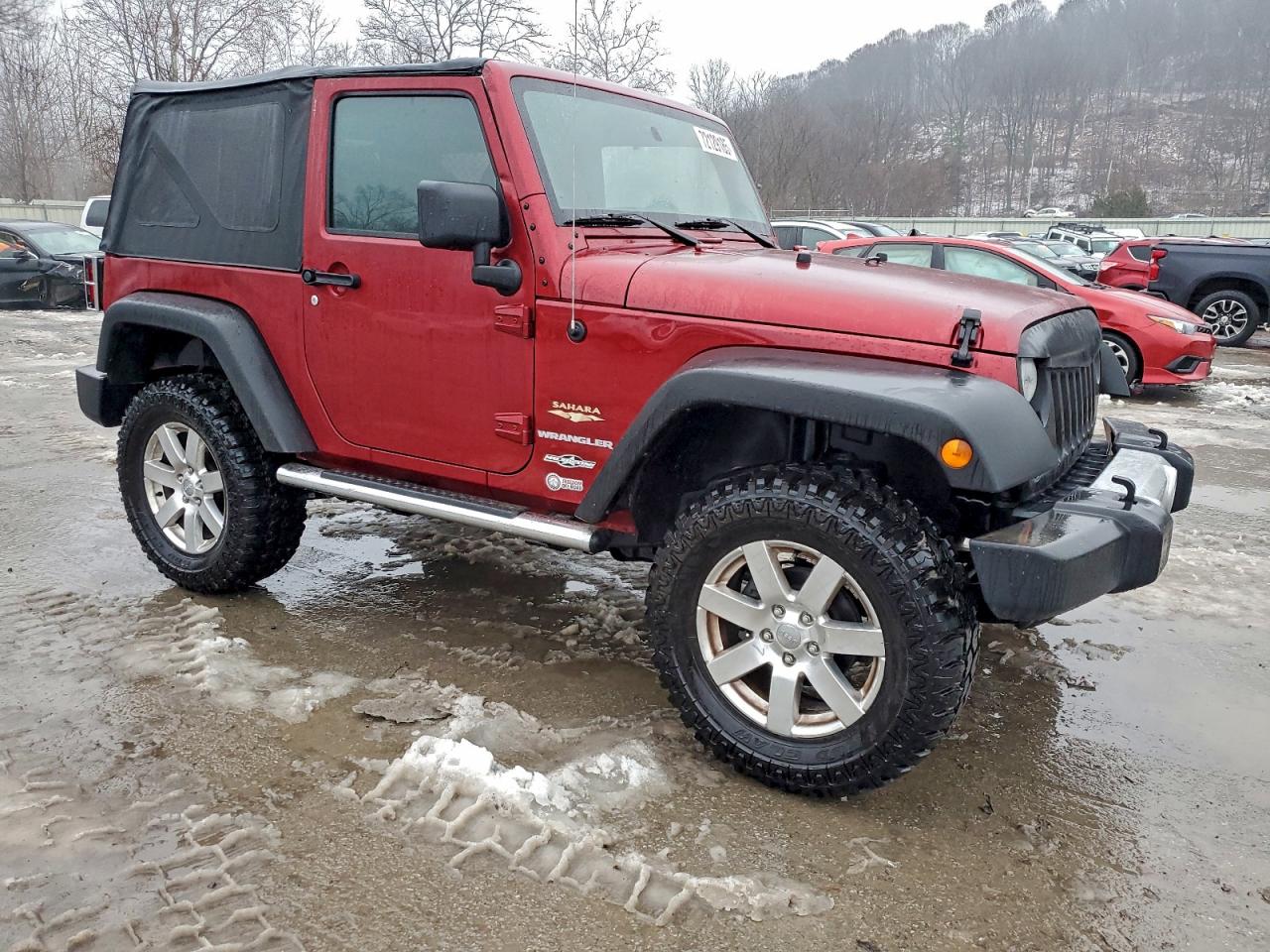 Jeep Wrangler Sahara Image 4