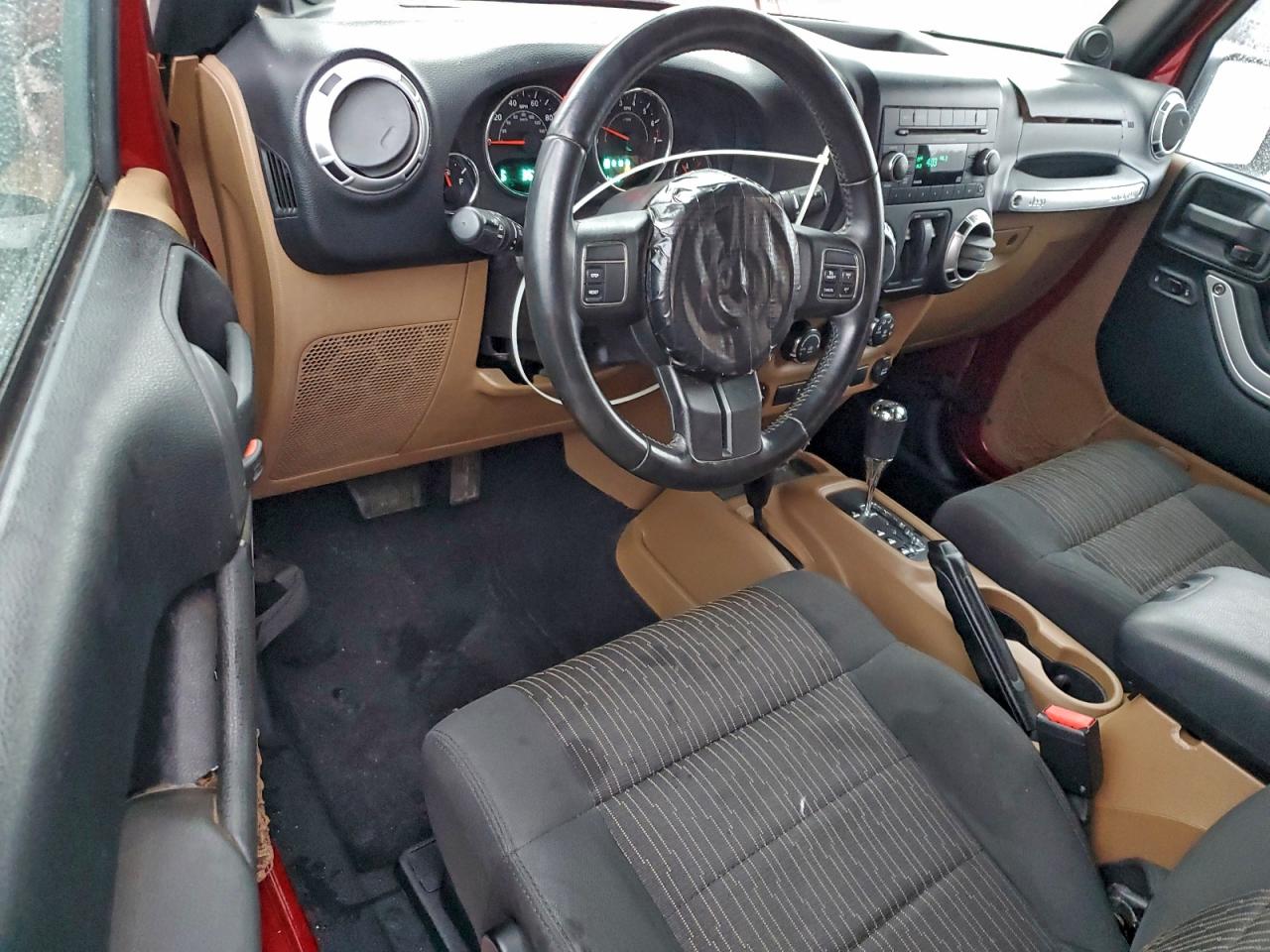 Jeep Wrangler Sahara Image 5