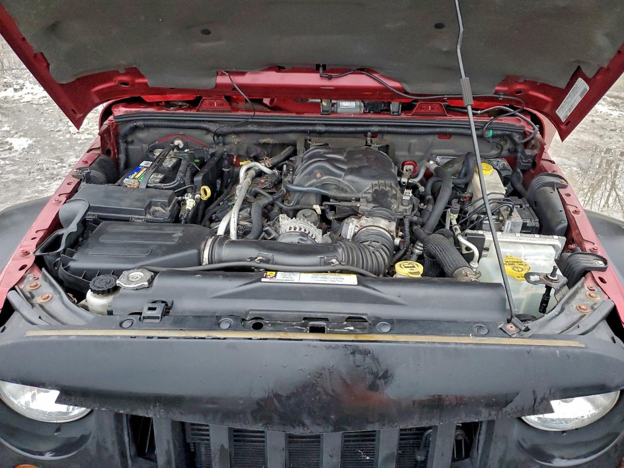 Jeep Wrangler Sahara Image 10