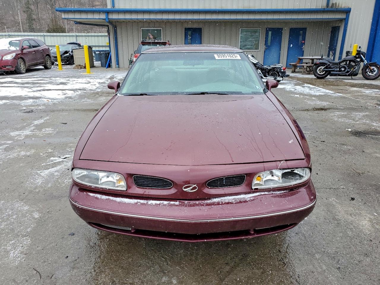 Oldsmobile 88 Base Image 3