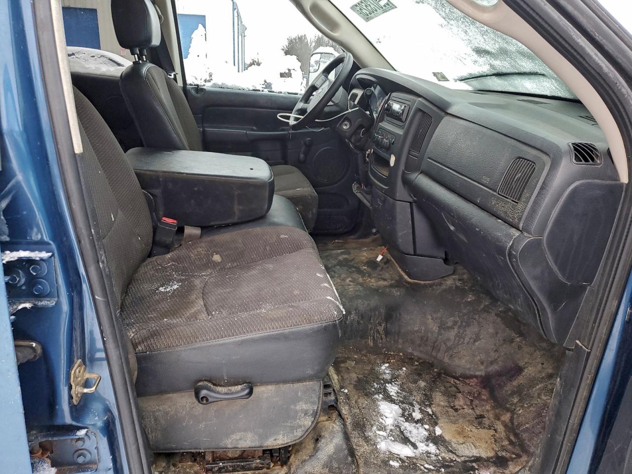 Dodge Ram 2500 St Image 12