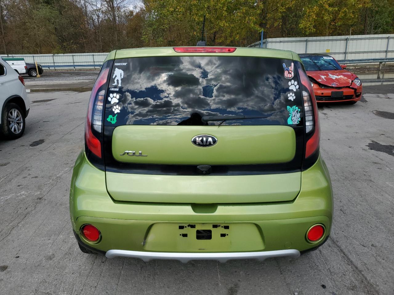 Kia Soul + Image 11