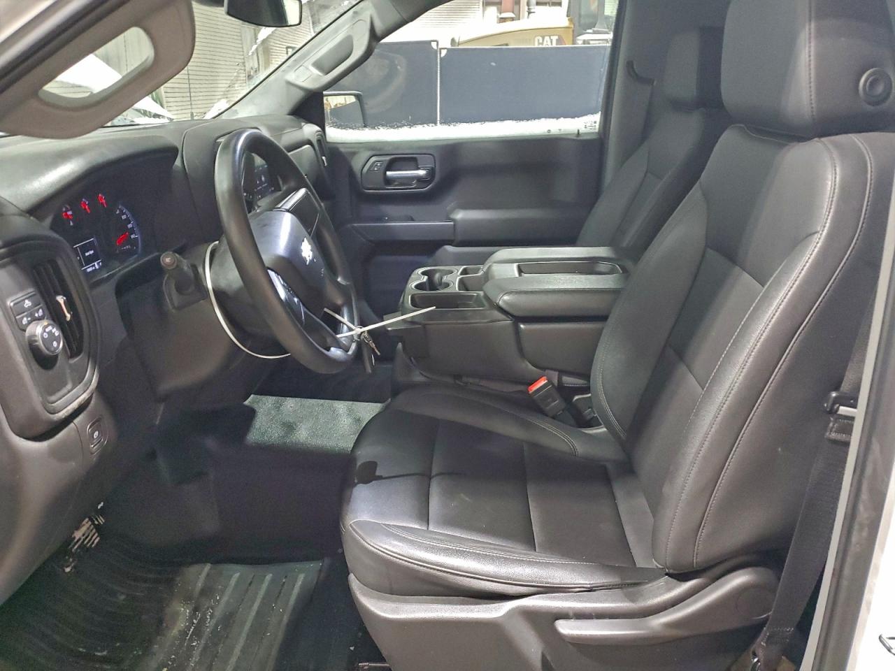 Chevrolet Silverado C1500 Image 8