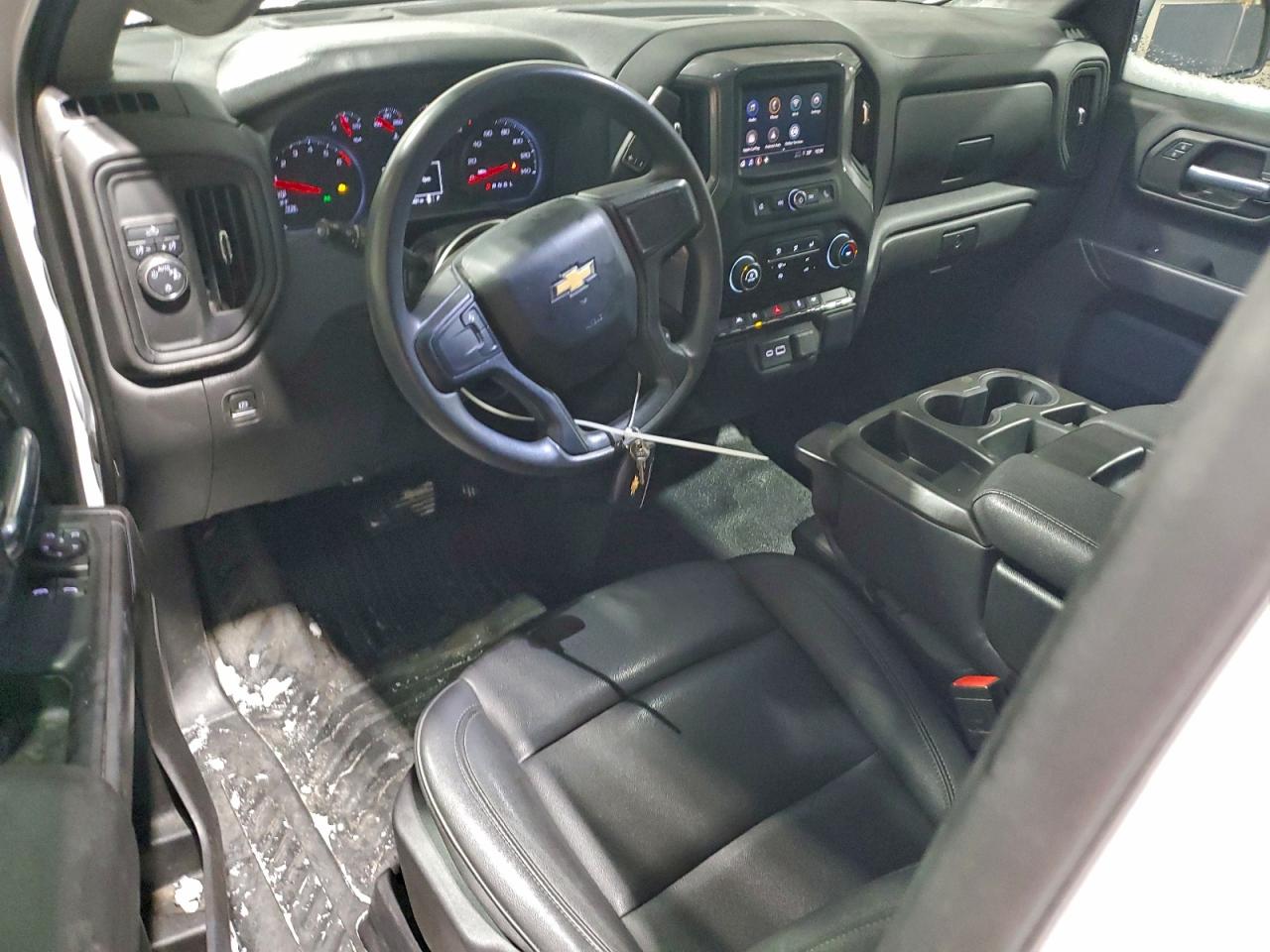 Chevrolet Silverado C1500 Image 4