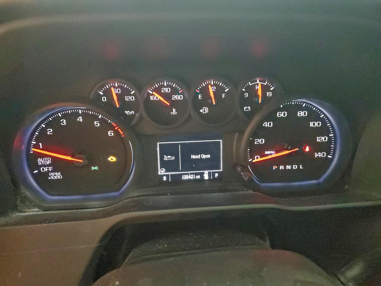 Chevrolet Silverado C1500 Image 3